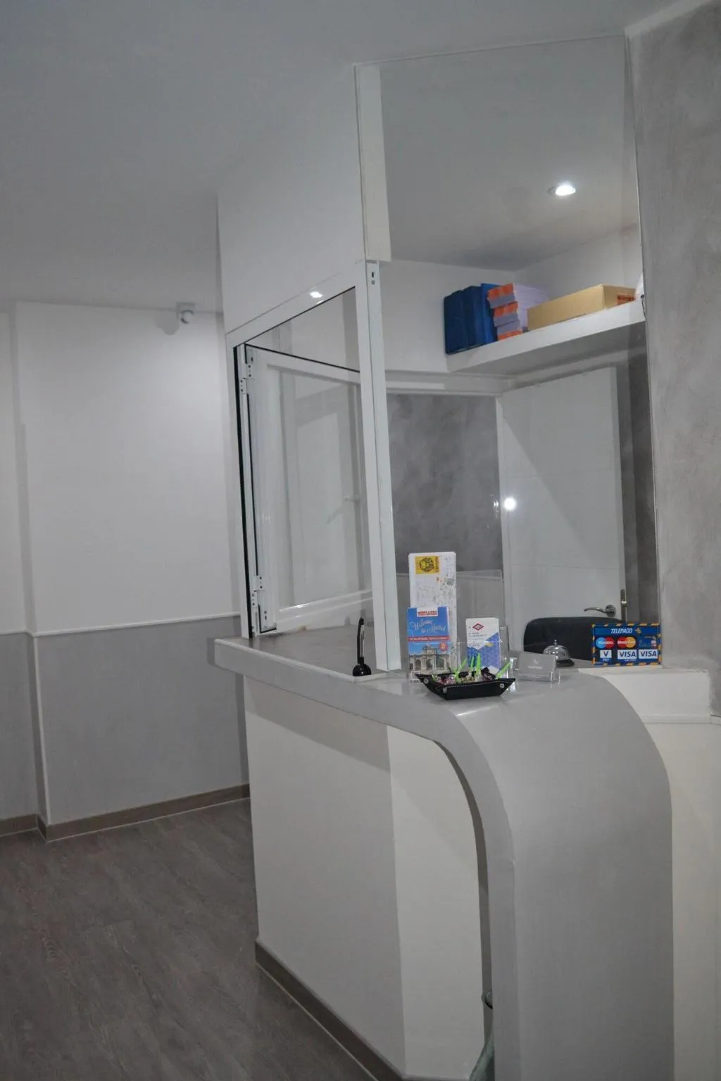 Lobby, Hostal Meyra, Madrid