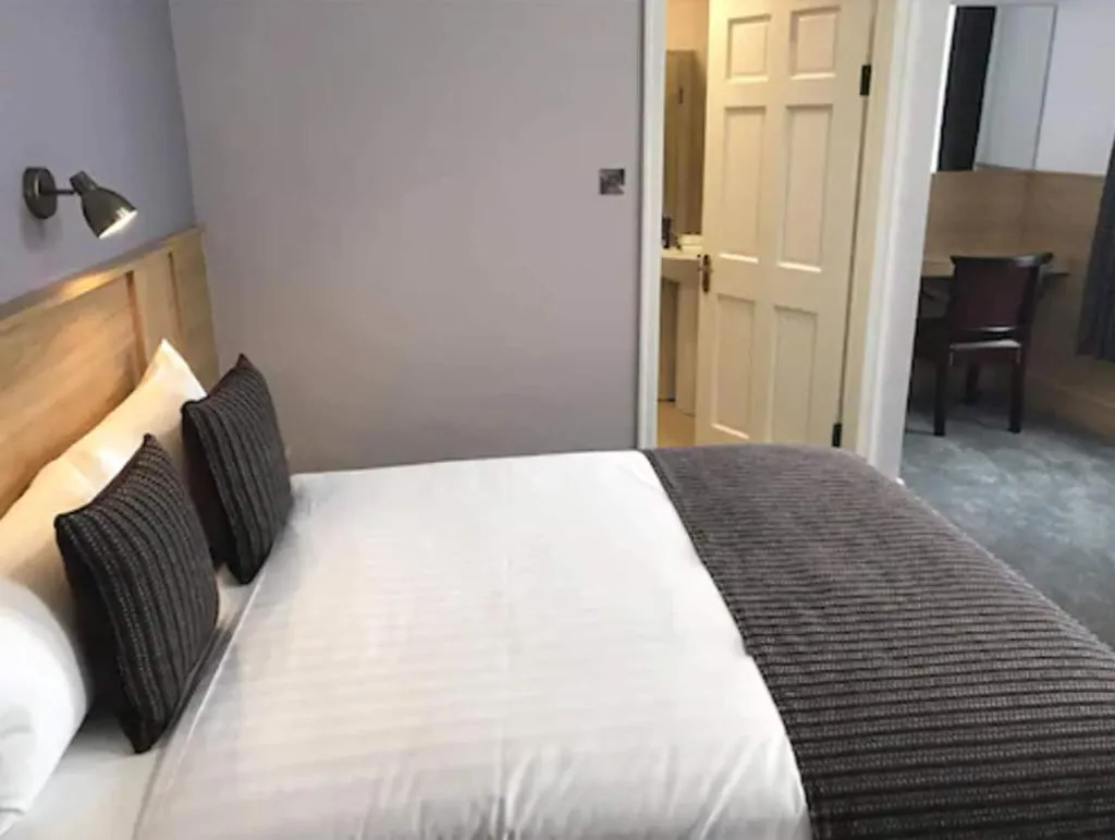 Room, Kennedy's Pub Drumcondra, Dublin