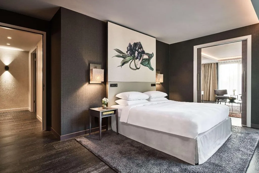 SUITE SUPERIOR Room, Hyatt Regency Amsterdam, Amsterdam