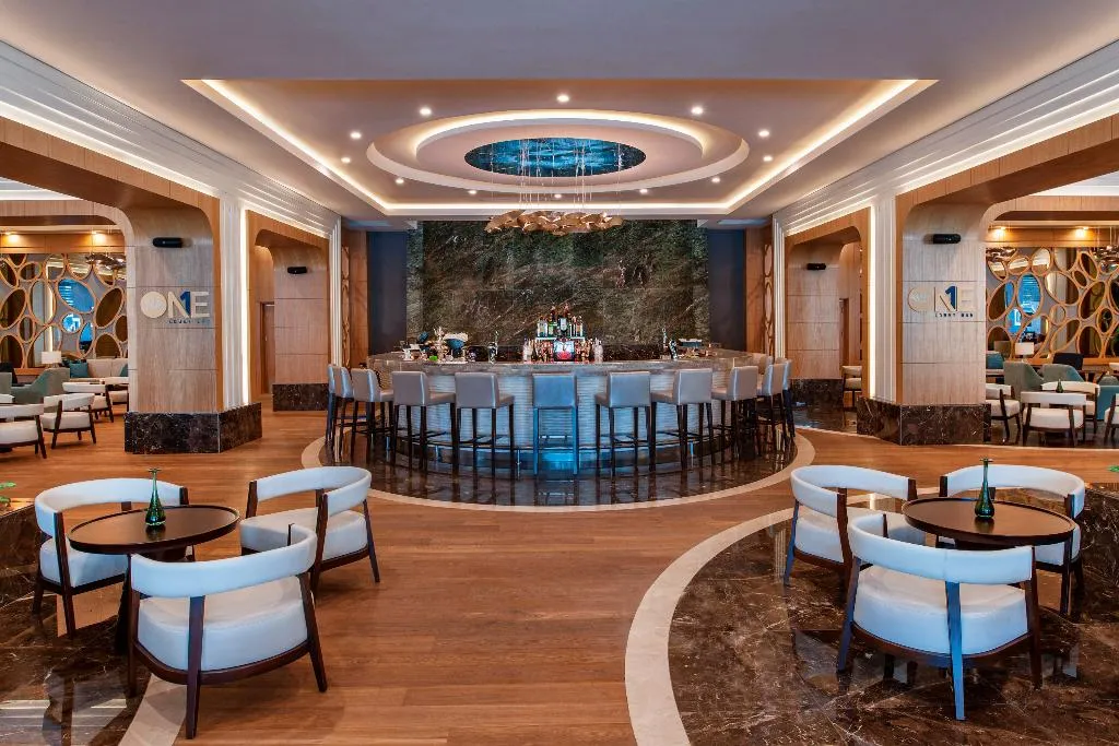 Bar, Regnum Carya, Antalya