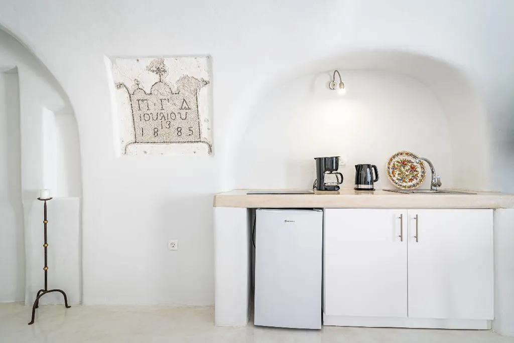 SUITE STANDARD Room, Fava Eco Suites, Santorini