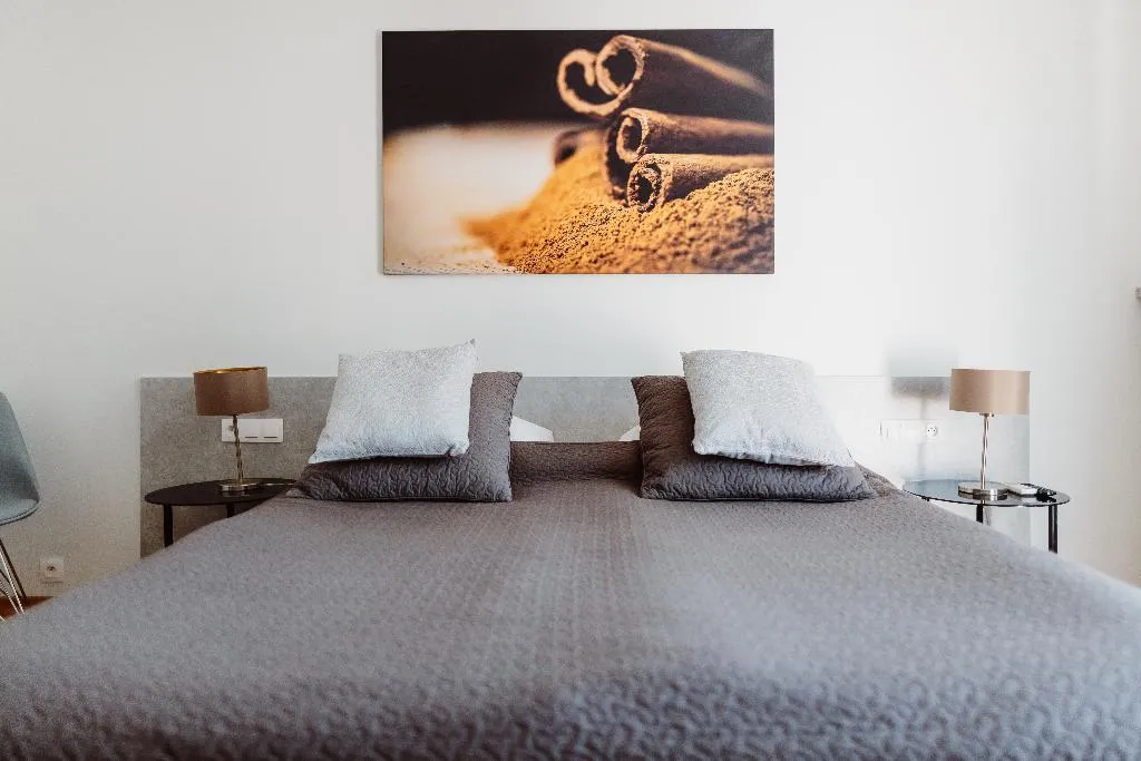 APARTMENT CAPACITY 6 TWO BEDROOMS Room, 4Seasons Apartments Cracow, Krakow