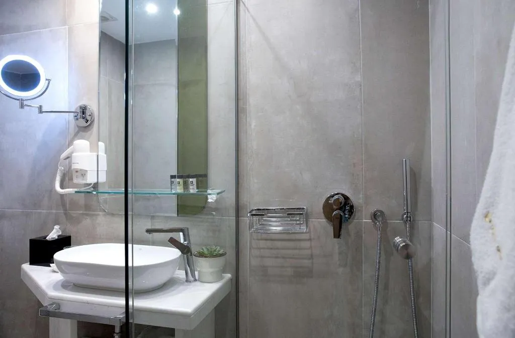 Room, ZEUS Essence Wyndham Athens Residence, Athens