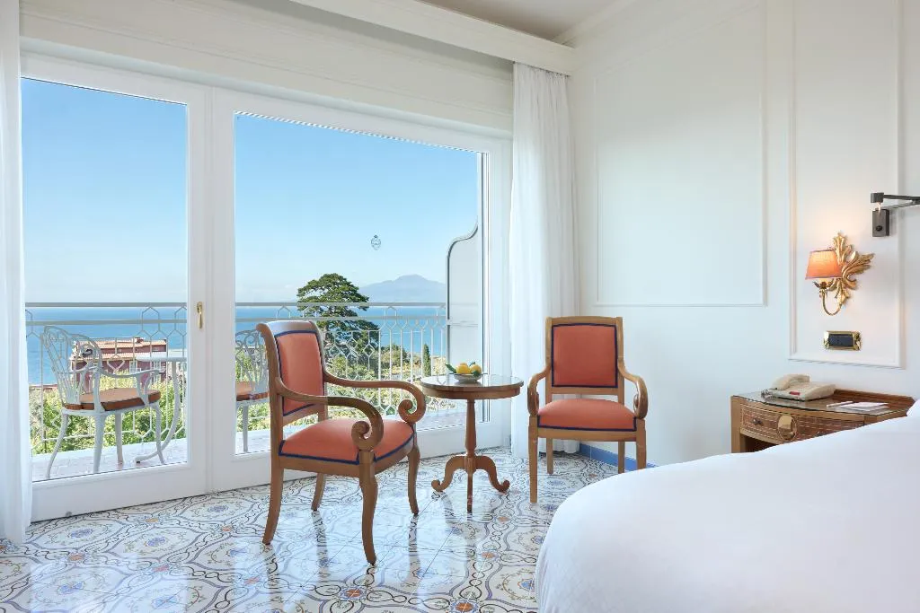 Double or Twin PREMIER SEA VIEW Room, Grand Hotel De La Ville, Naples