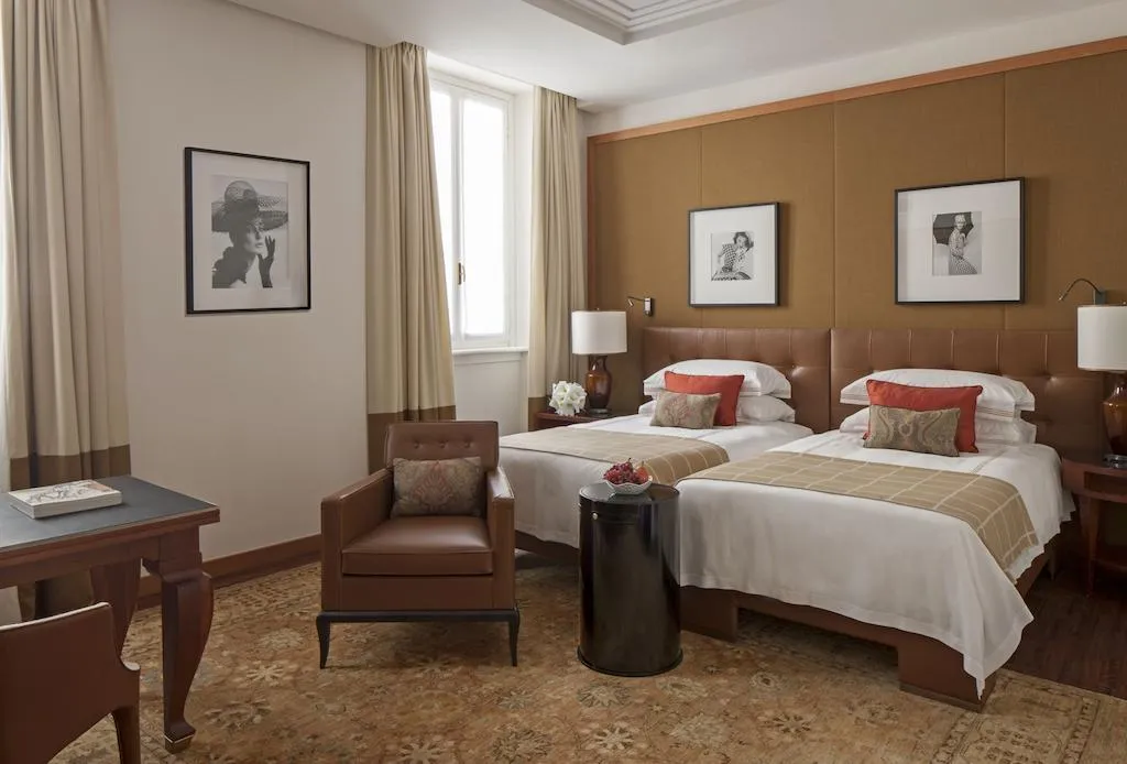 SUITE EXECUTIVE KING BED Room, Four Seasons Hotel Milano, Milan