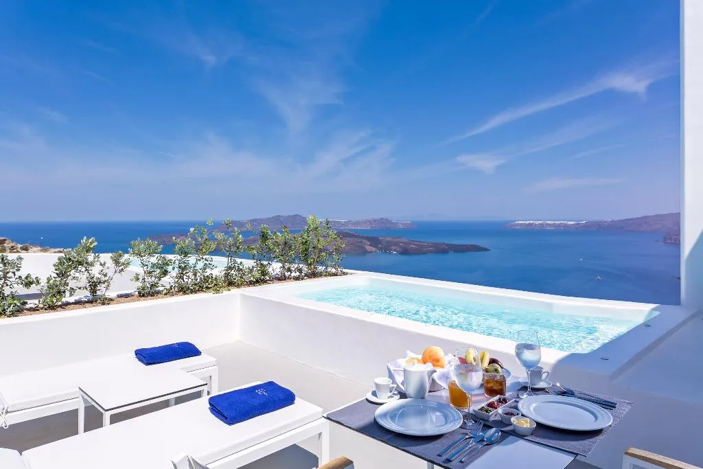 JUNIOR SUITE SEA VIEW Room, Alti Santorini Suites, Santorini