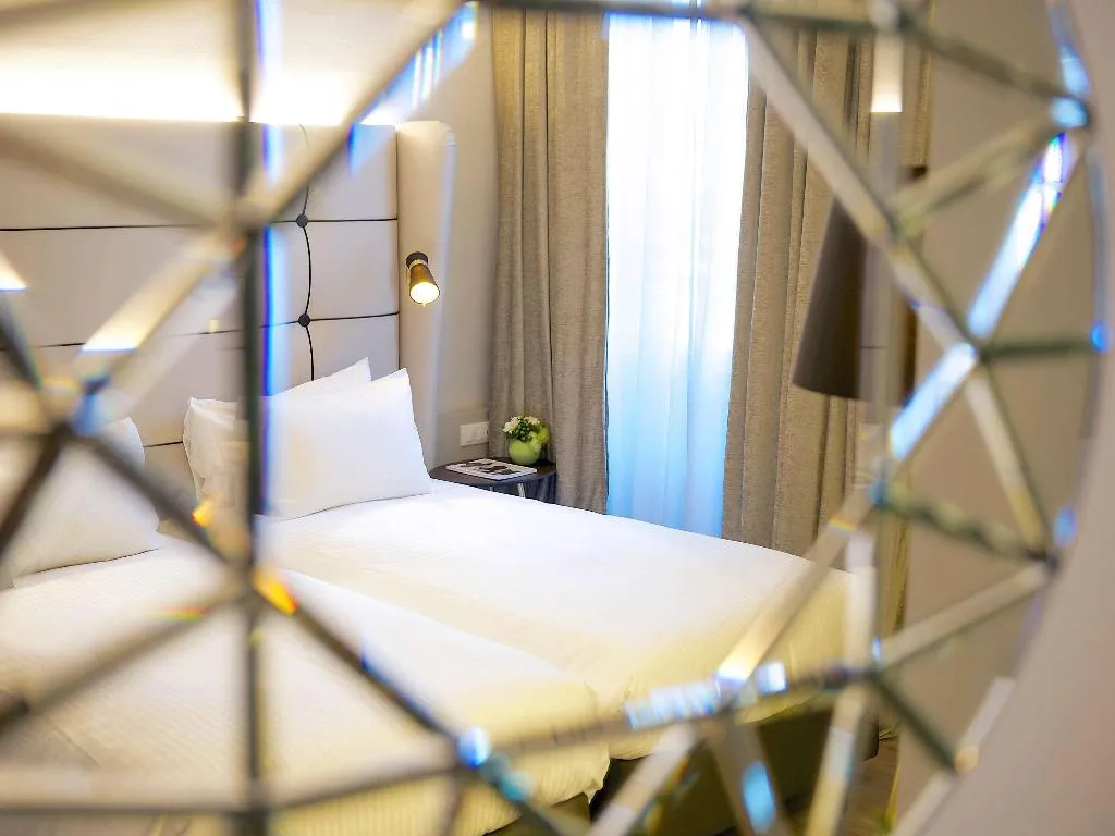 TWIN SUPERIOR Room, Cerretani Hotel Firenze - MGallery Collection, Florence