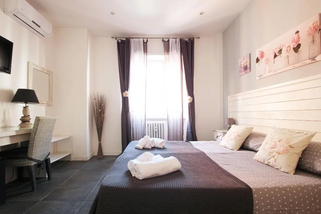 Room, Le Cupole, Rome