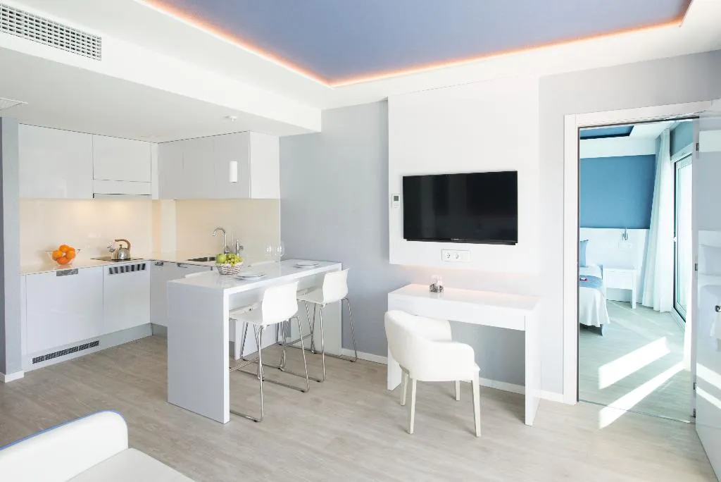 APARTMENT DUPLEX SUPERIOR Room, Masd Mediterraneo, Barcelona