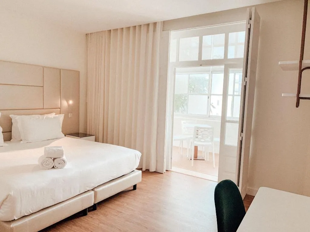 Room, Le Premier Lisbon Suites, Lisbon