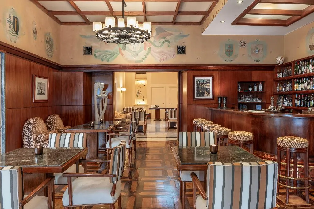 Bar, Hotel Britania Art Deco, Lisbon