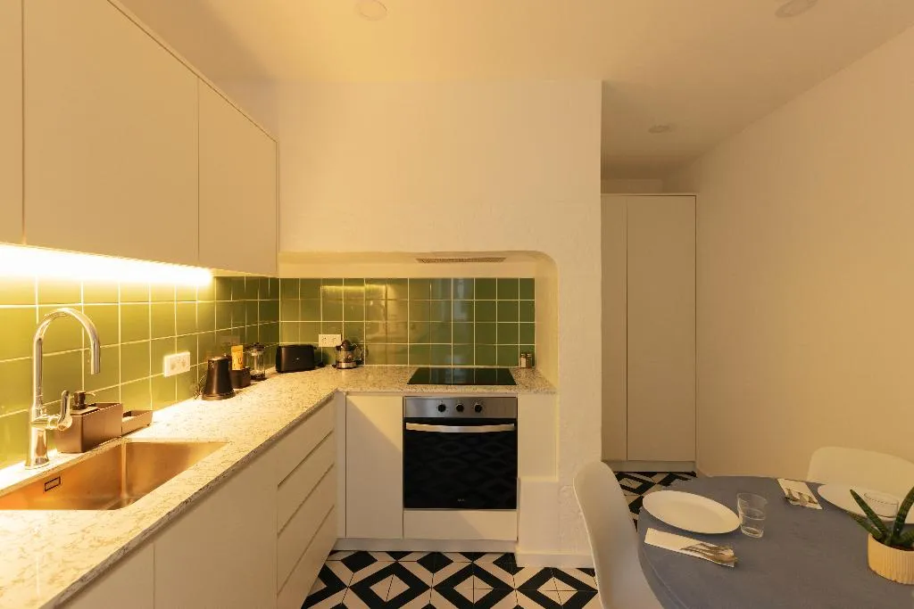 Double or Twin PREMIUM ONE BEDROOM Room, Esqina Urban Lodge, Lisbon