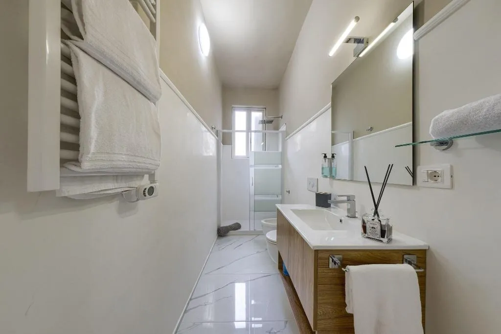 SUITE EXECUTIVE KING BED Room, Home Boutique Santa Maria Novella, Florence
