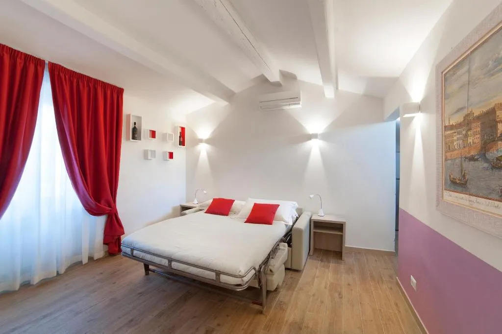 Room, Apollo Guest House, Florence