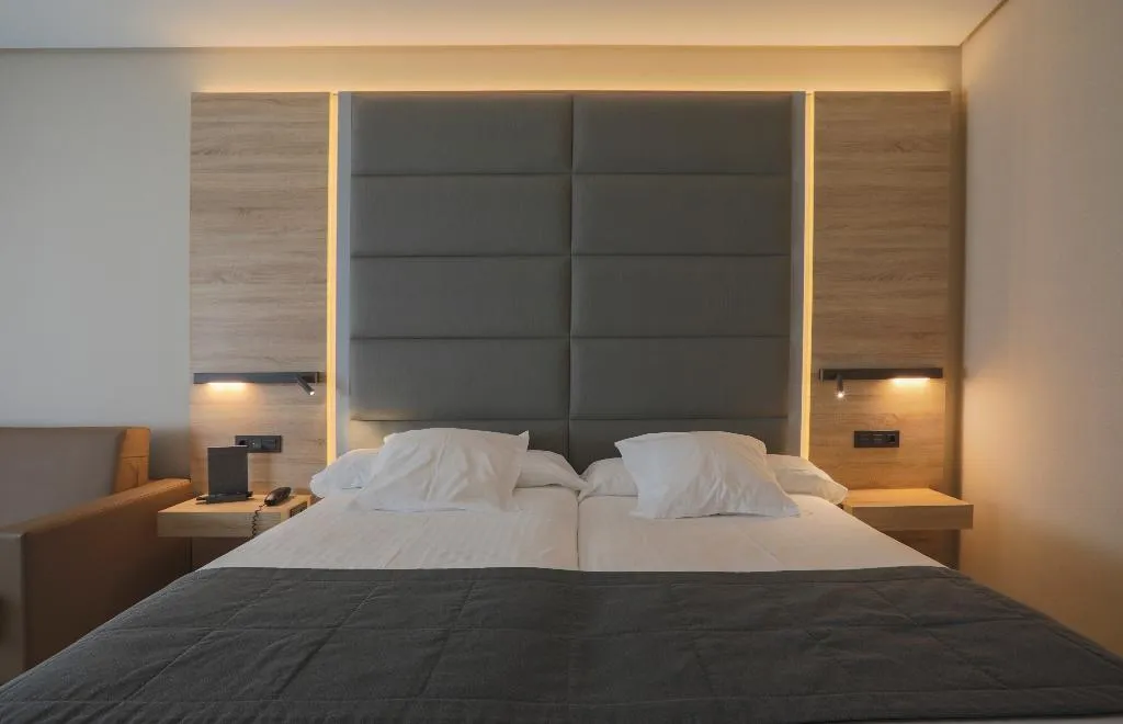 FAMILY ROOM CAPACITY 5 Room, Liabeny, Madrid