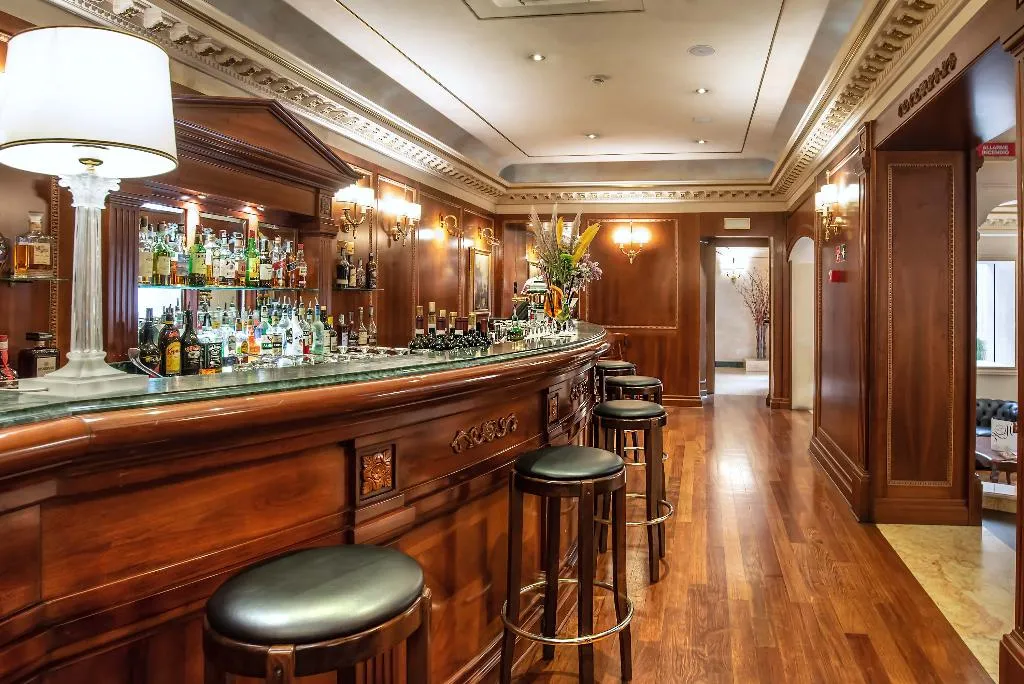 Bar, River Palace Hotel, Rome