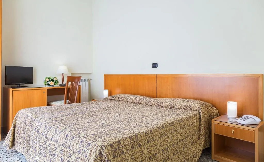 Room, Hotel Holidays, Naples