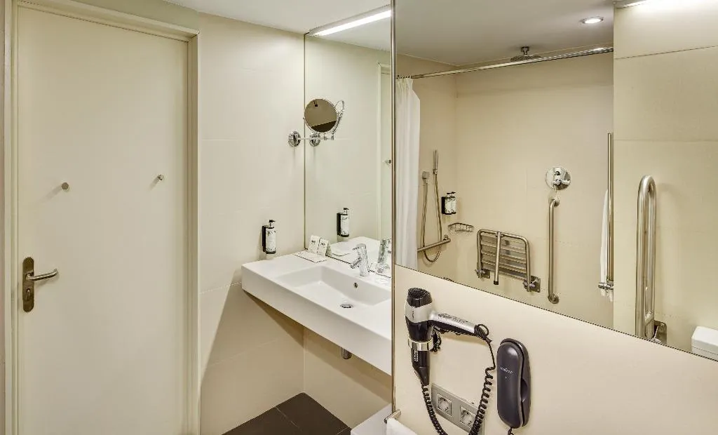 TWIN WITH VIEWS Room, Sercotel Rosellon, Barcelona