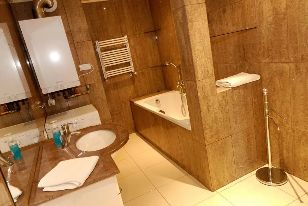 APARTMENT CAPACITY 4 ONE BEDROOM Room, P&J Tourist Apartments, Krakow