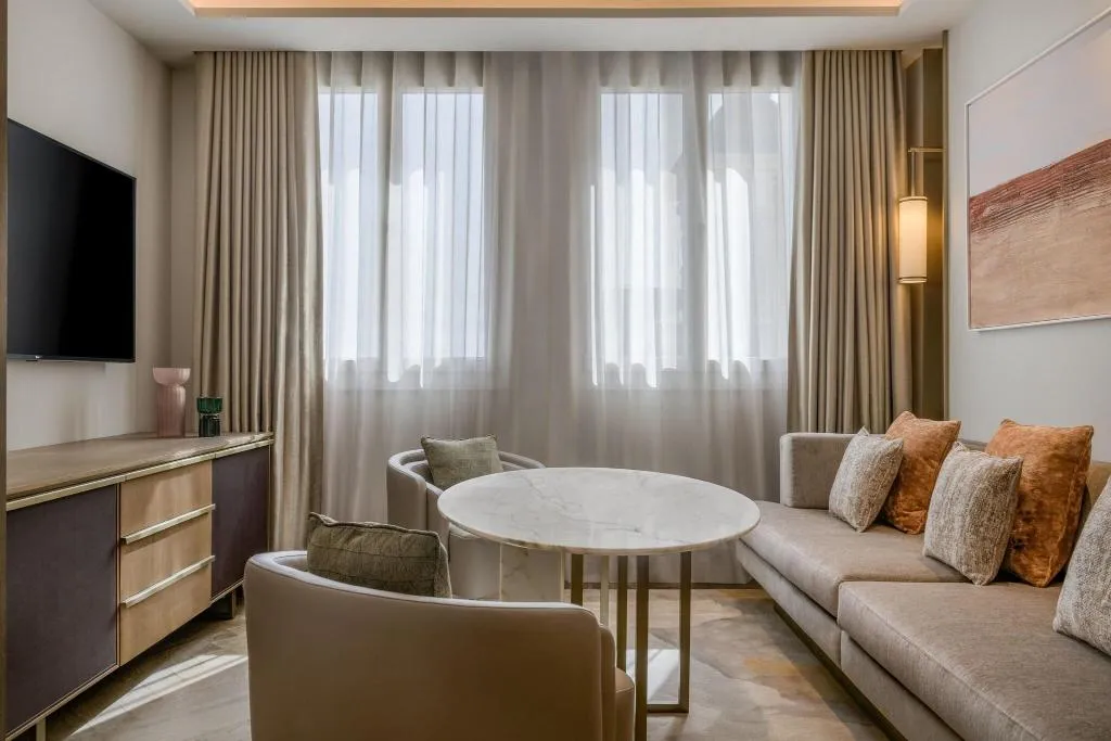 SUITE WITH TERRACE WITH VIEWS Room, Jw Marriott Hotel Madrid, Madrid