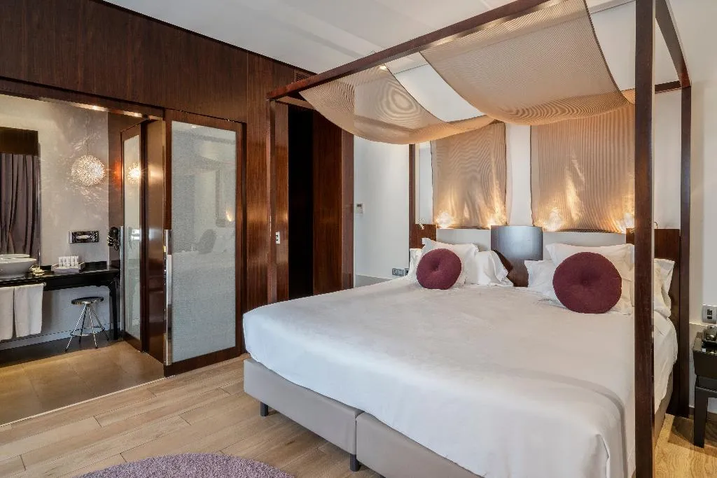 DOUBLE SUPERIOR Room, Vincci Palace, Valencia
