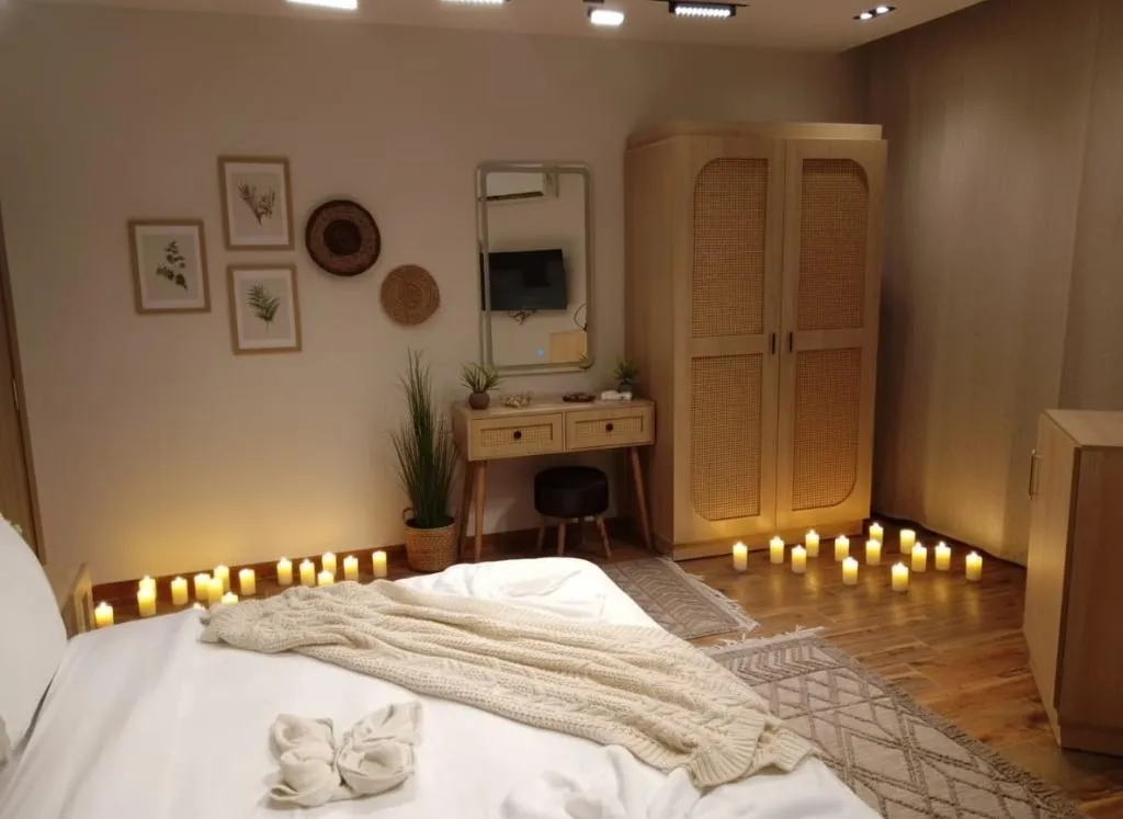 DOUBLE SUPERIOR WITH DOUBLE BED Room, Zen Pyramids Luxury Villa, Cairo