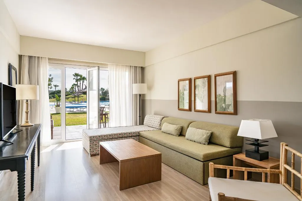 JUNIOR SUITE WITH PRIVATE POOL Room, Vincci Costa Golf, Costa De La Luz
