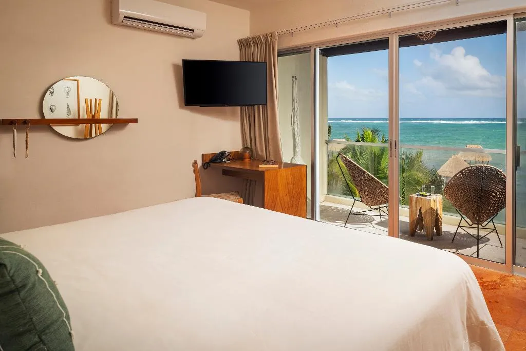 Room DELUXE BEACH FRONT Room, Mereva Tulum, Cancun Area