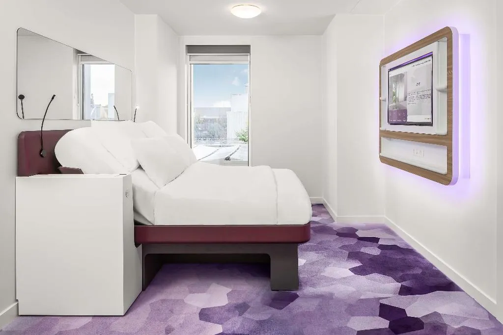 Room, Yotel Amsterdam, Amsterdam