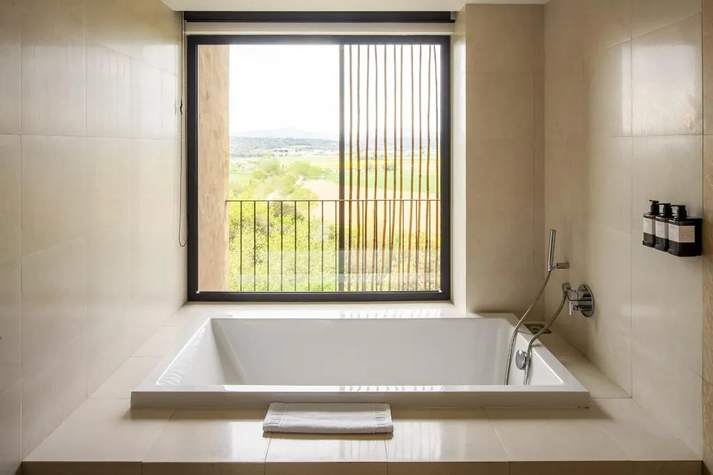 SUITE GARDEN VIEW Room, Hotel Castell D'Emporda, Barcelona