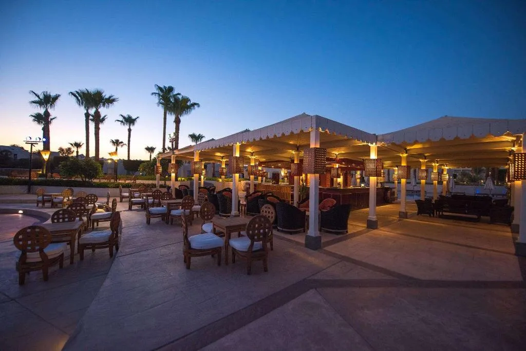 Bar, Reef Oasis Beach Resort, Red Sea Riviera