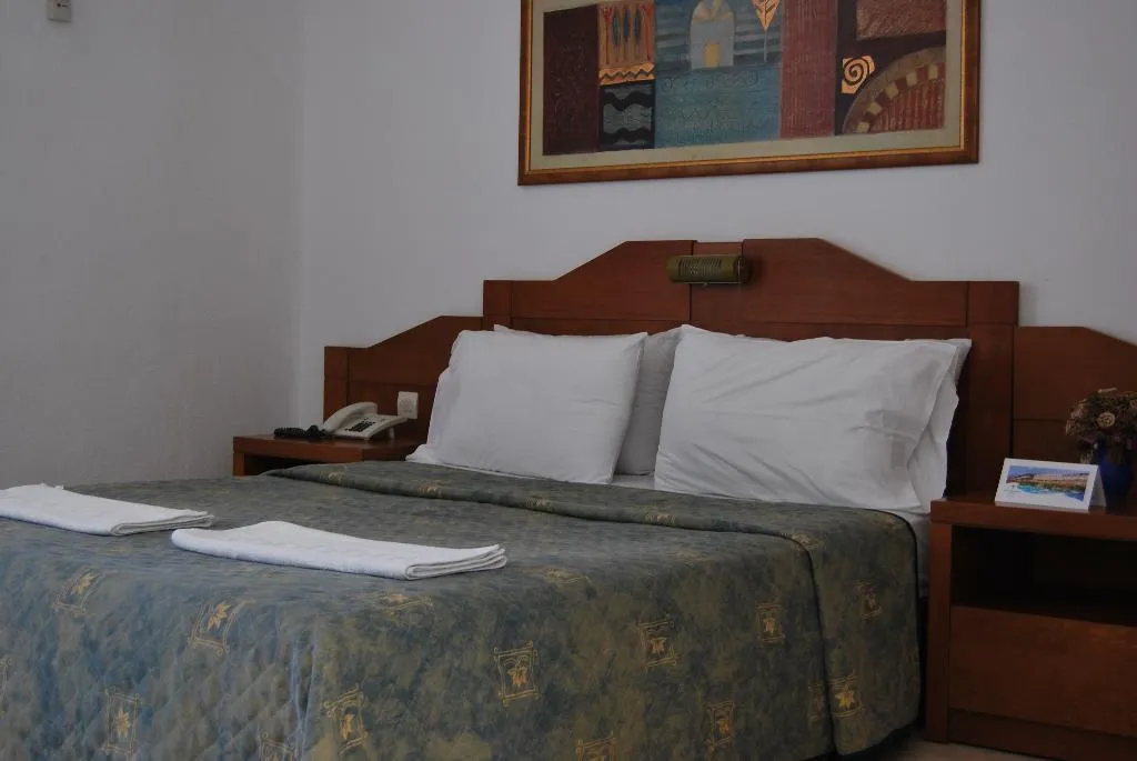 SINGLE GARDEN VIEW Room, Mediterraneo Hotel, Crete
