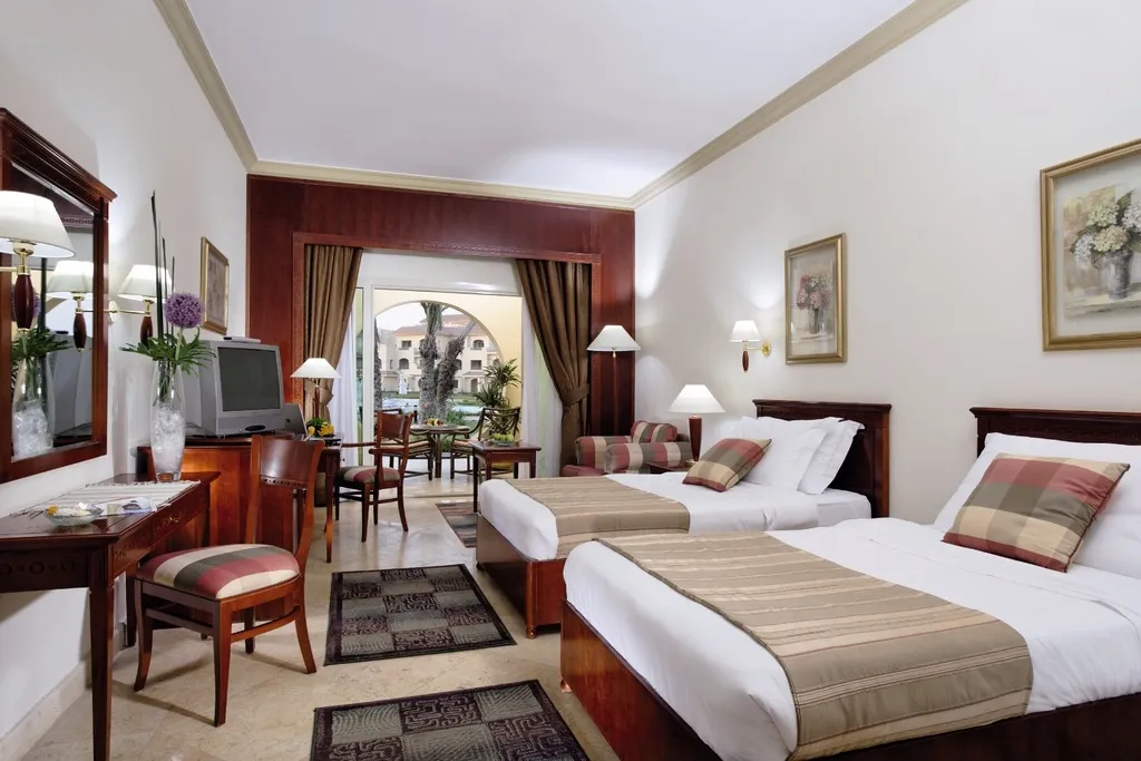 Room, Movenpick Cairo Media City, Cairo