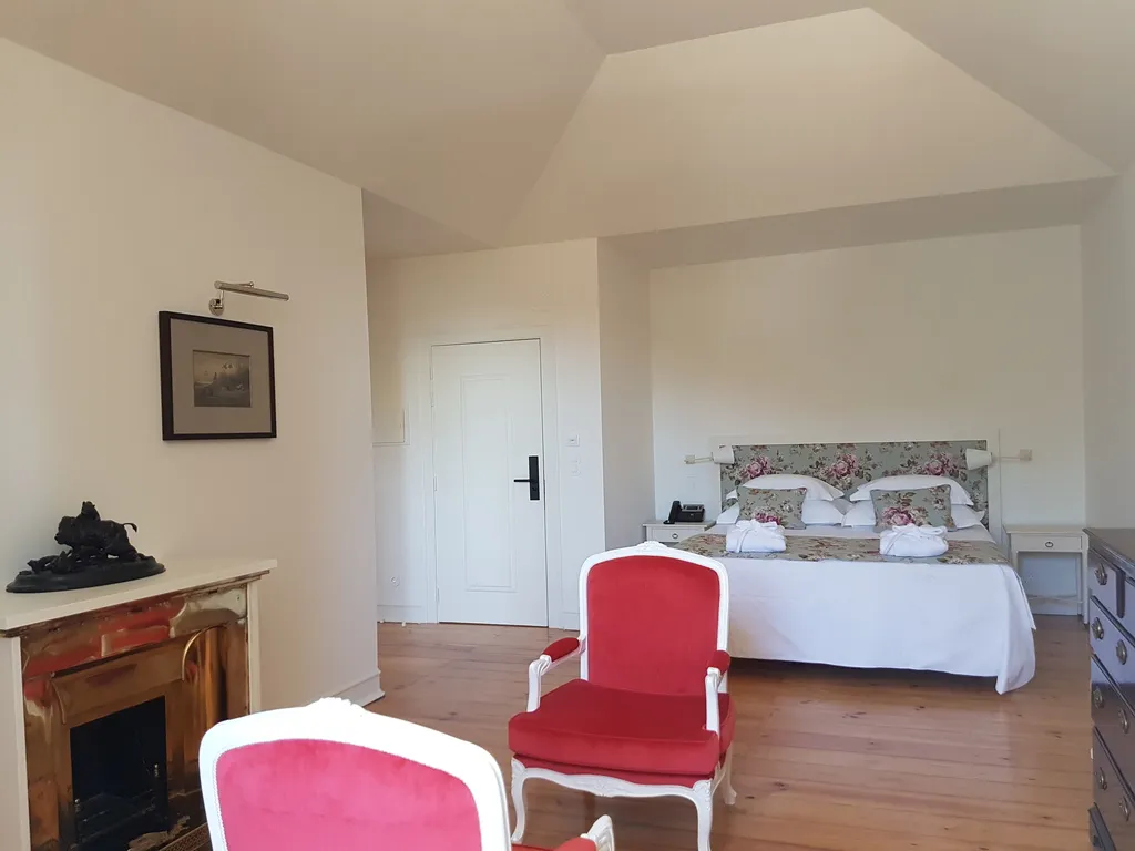 JUNIOR SUITE STANDARD Room, Casa Palmela - Small Luxury Hotels & Villas, Lisbon