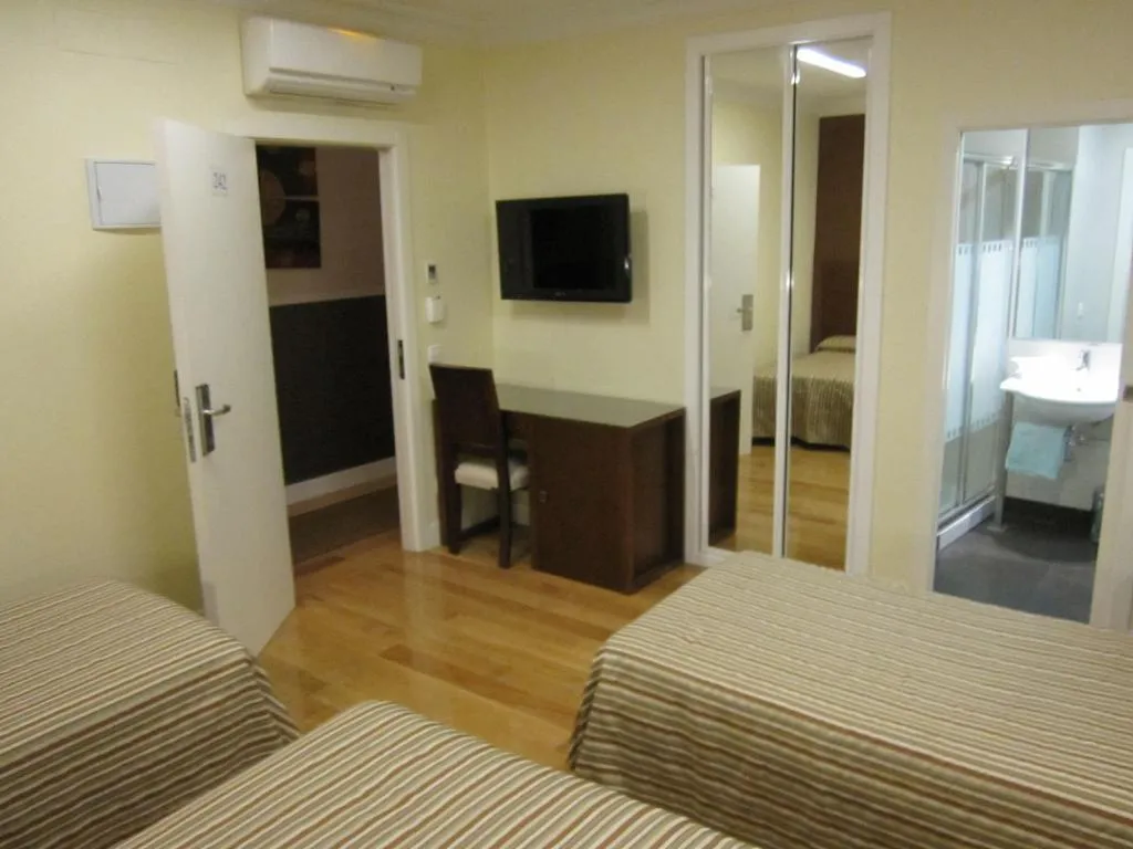 Room, Hostal Abadía Madrid, Madrid