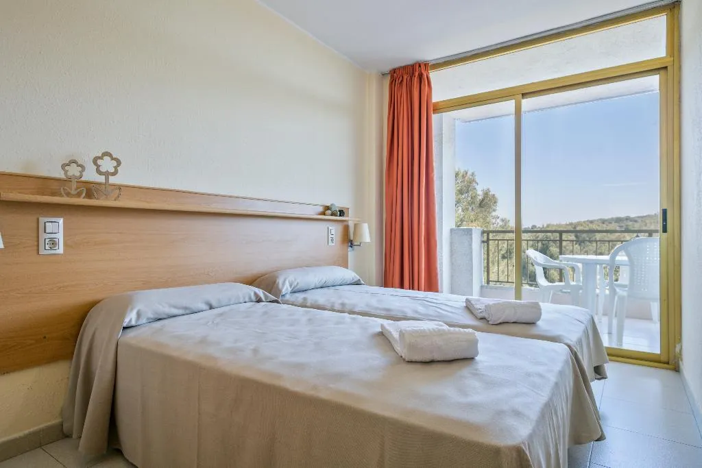 APARTMENT CAPACITY 5 ONE BEDROOM Room, Apartamentos Cataluña 92, Costa Dorada