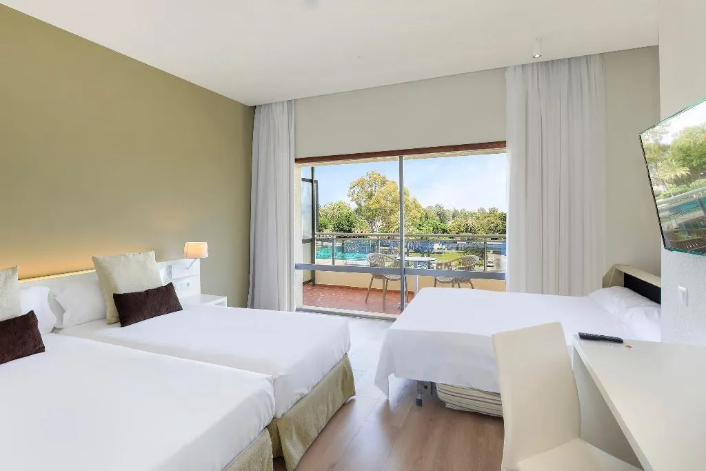 FAMILY ROOM STANDARD Room, Sol Marbella Estepona Atalaya Park, Costa Del Sol
