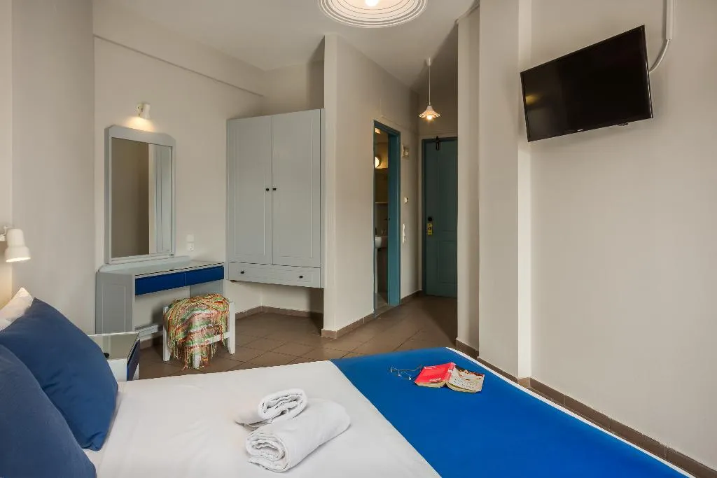 TRIPLE STANDARD Room, Hersonissos Central, Crete