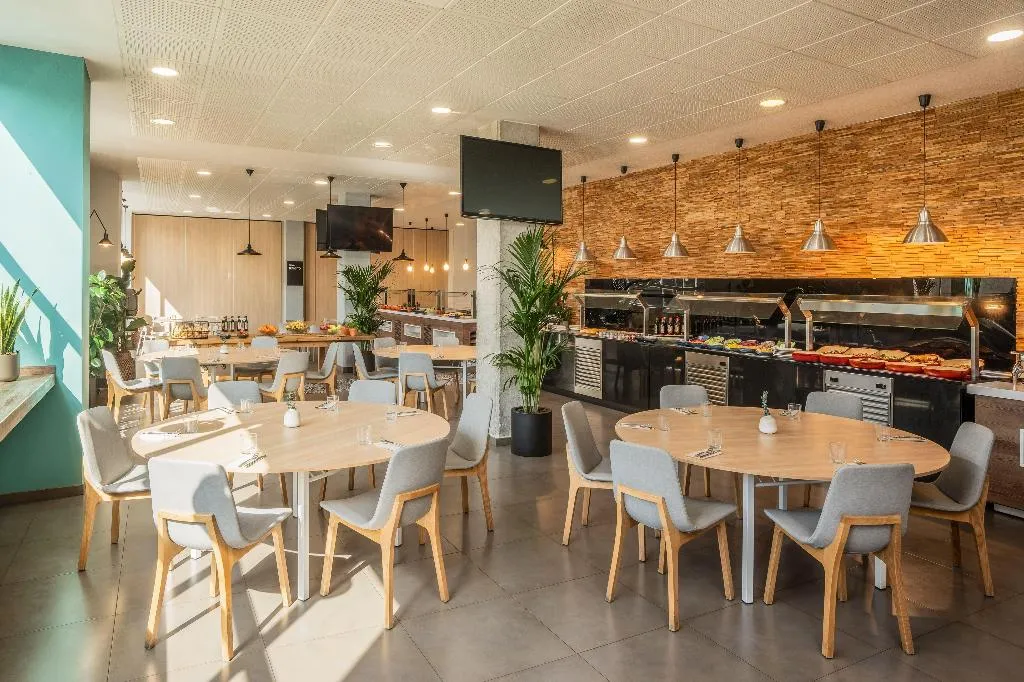Conferences, Madrid Airport Suites Affiliated By Melia, Madrid