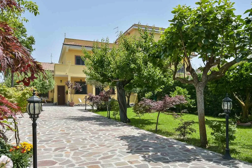 Lobby, A Casa Di Titty, Rome