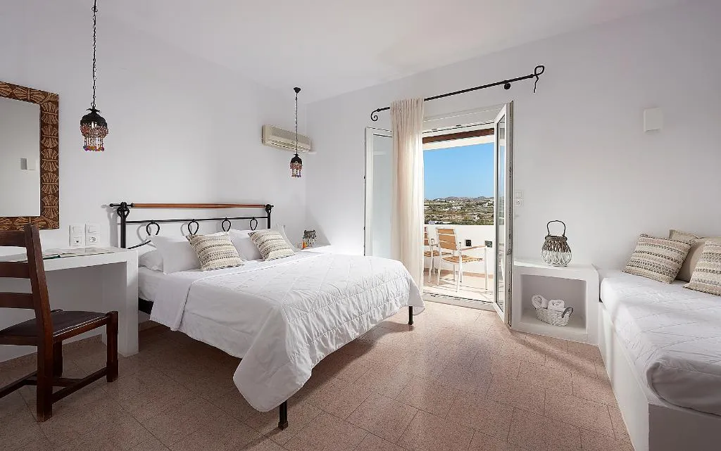 Double or Twin GARDEN VIEW Room, Santa Maria Village, Santorini