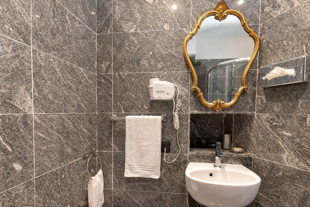 QUADRUPLE STANDARD Room, Aiello Suites Milan, Milan