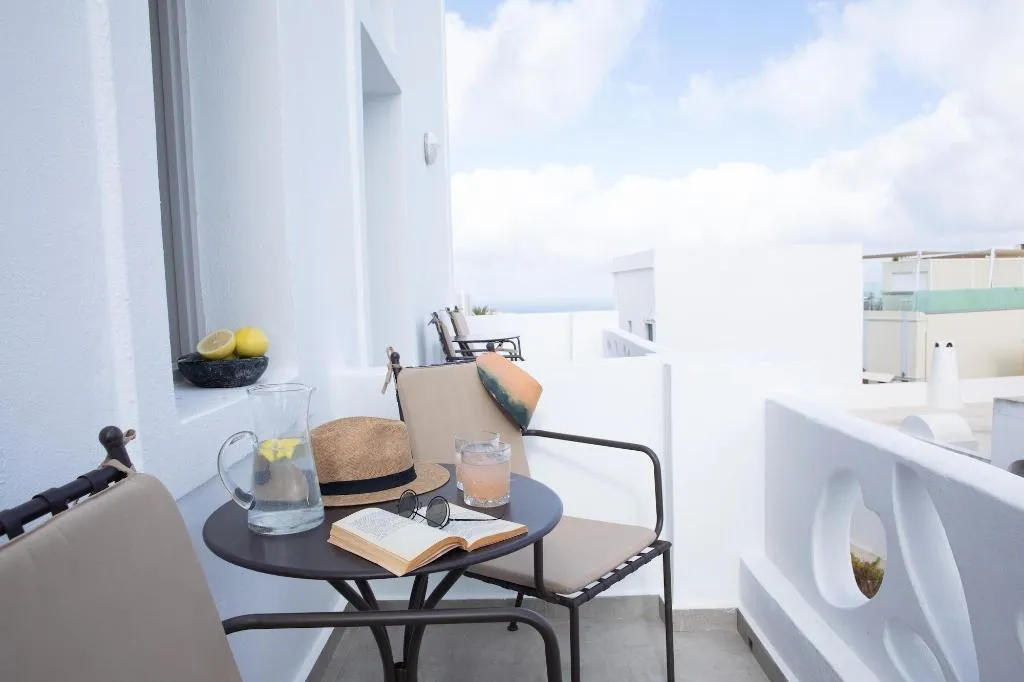 Room, The Museum Project Oia, Santorini