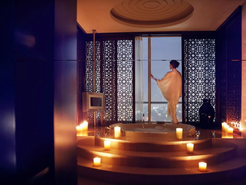 SUITE SUPERIOR KING BED Room, Raffles Dubai, Dubai