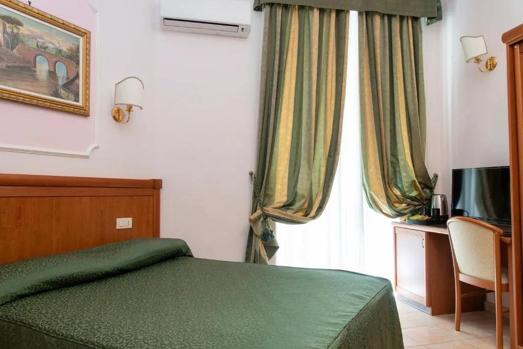 DOUBLE STANDARD Room, Philia, Rome