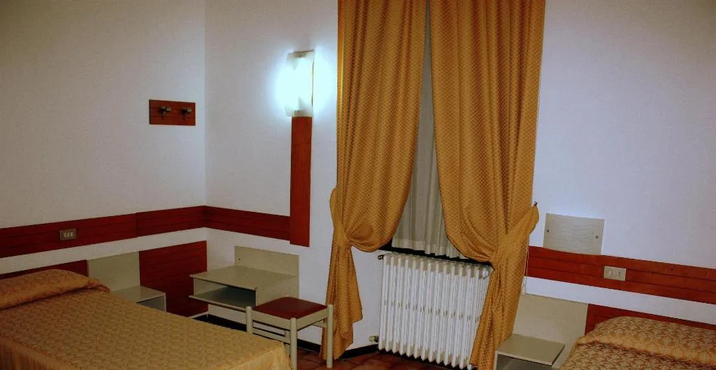 Room, Piccolo Hotel, Milan