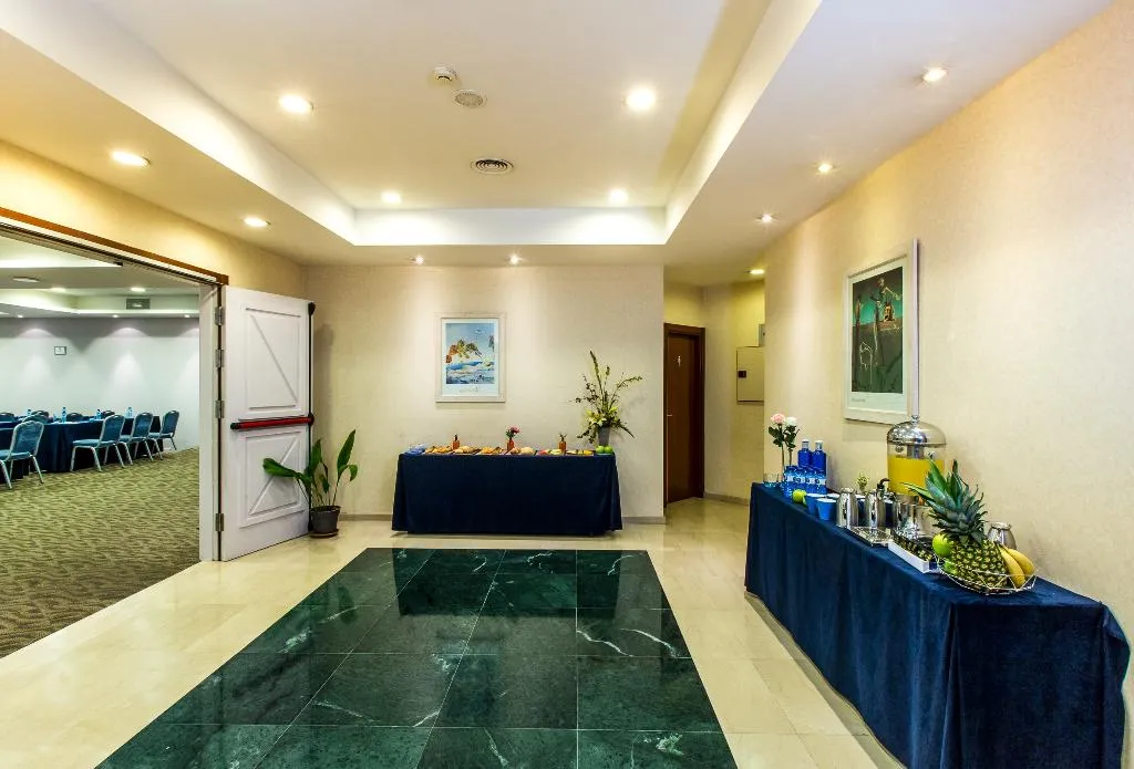 Conferences, Leonardo Hotel Barcelona Gran Via, Barcelona