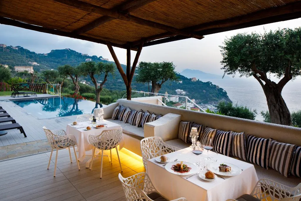 Restaurant, Villa Fiorella Art Hotel, Naples