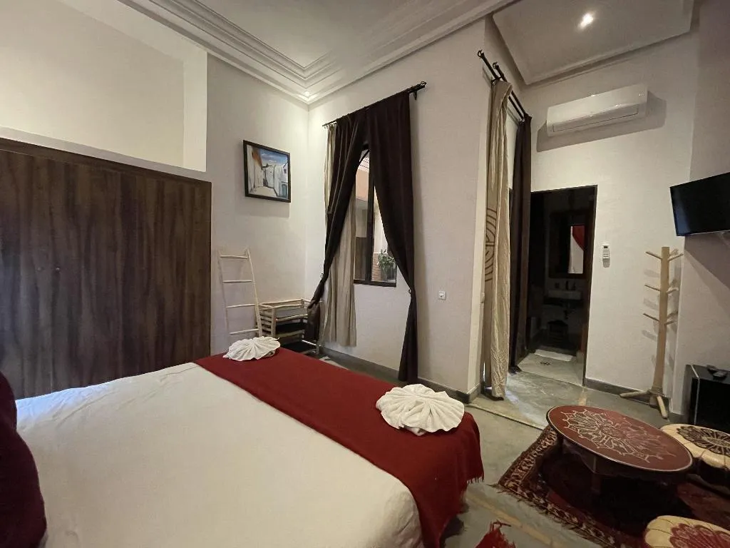 Double or Twin DELUXE KING BED Room, Riad Samarine, Marrakech