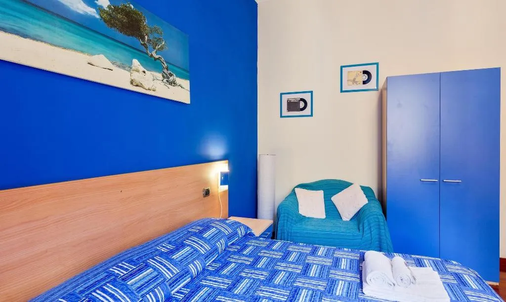 Room, Music Guesthouse Bed And Breakfast, Naples